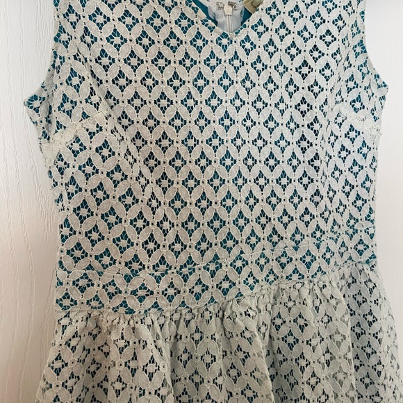 Beautiful Francesca’s Dress - Picture 2 of 7